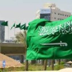 شرطةُ الرياضِ تقبضُ على مخالفَين لنظام الإقامة يديران موقعَين لحَمَلَاتِ حجٍ وهميةٍ